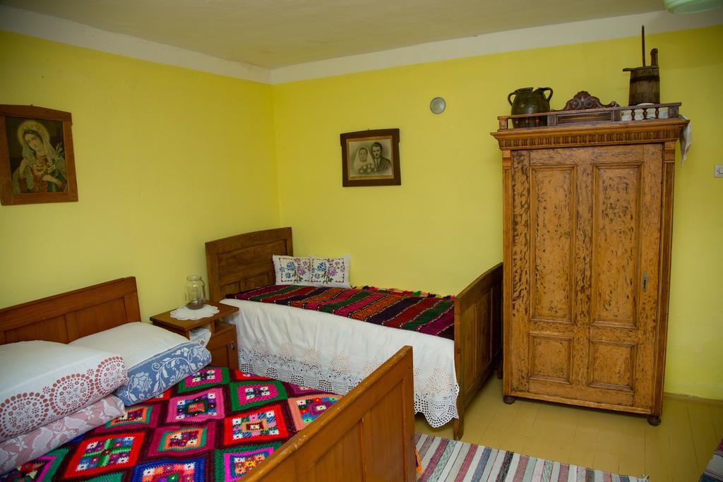 Apartment Eko Etno Selo Stara Kapela, Pavina Kuca Exterior foto