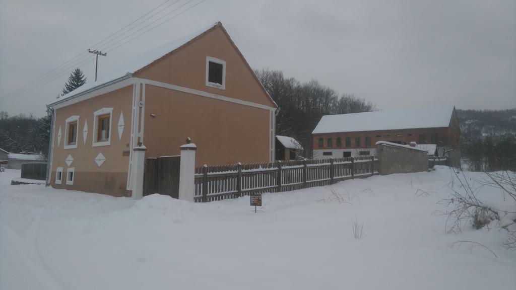 Apartment Eko Etno Selo Stara Kapela, Pavina Kuca Exterior foto