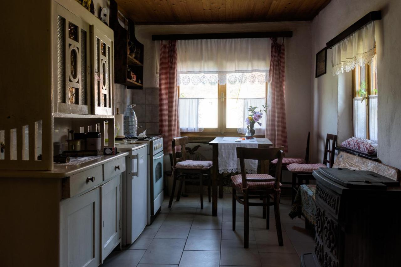 Apartment Eko Etno Selo Stara Kapela, Pavina Kuca Exterior foto